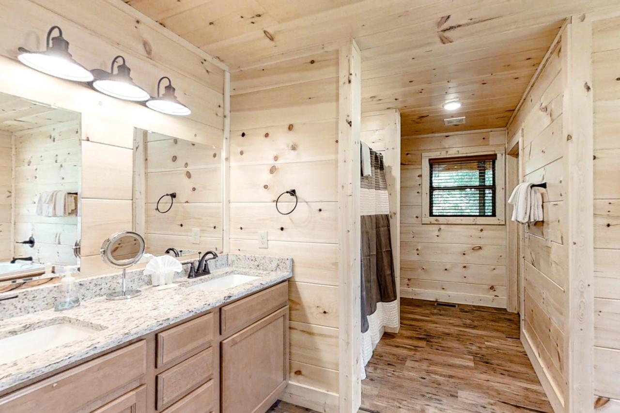 Misty Mountain Retreat Villa Sevierville Bagian luar foto