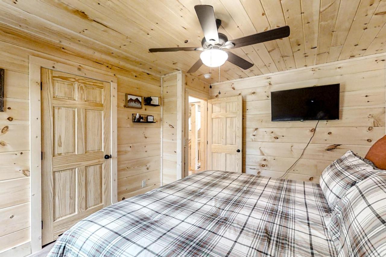 Misty Mountain Retreat Villa Sevierville Bagian luar foto