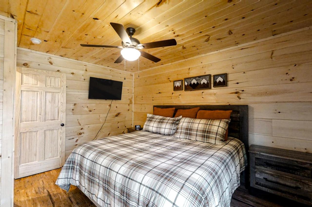 Misty Mountain Retreat Villa Sevierville Bagian luar foto
