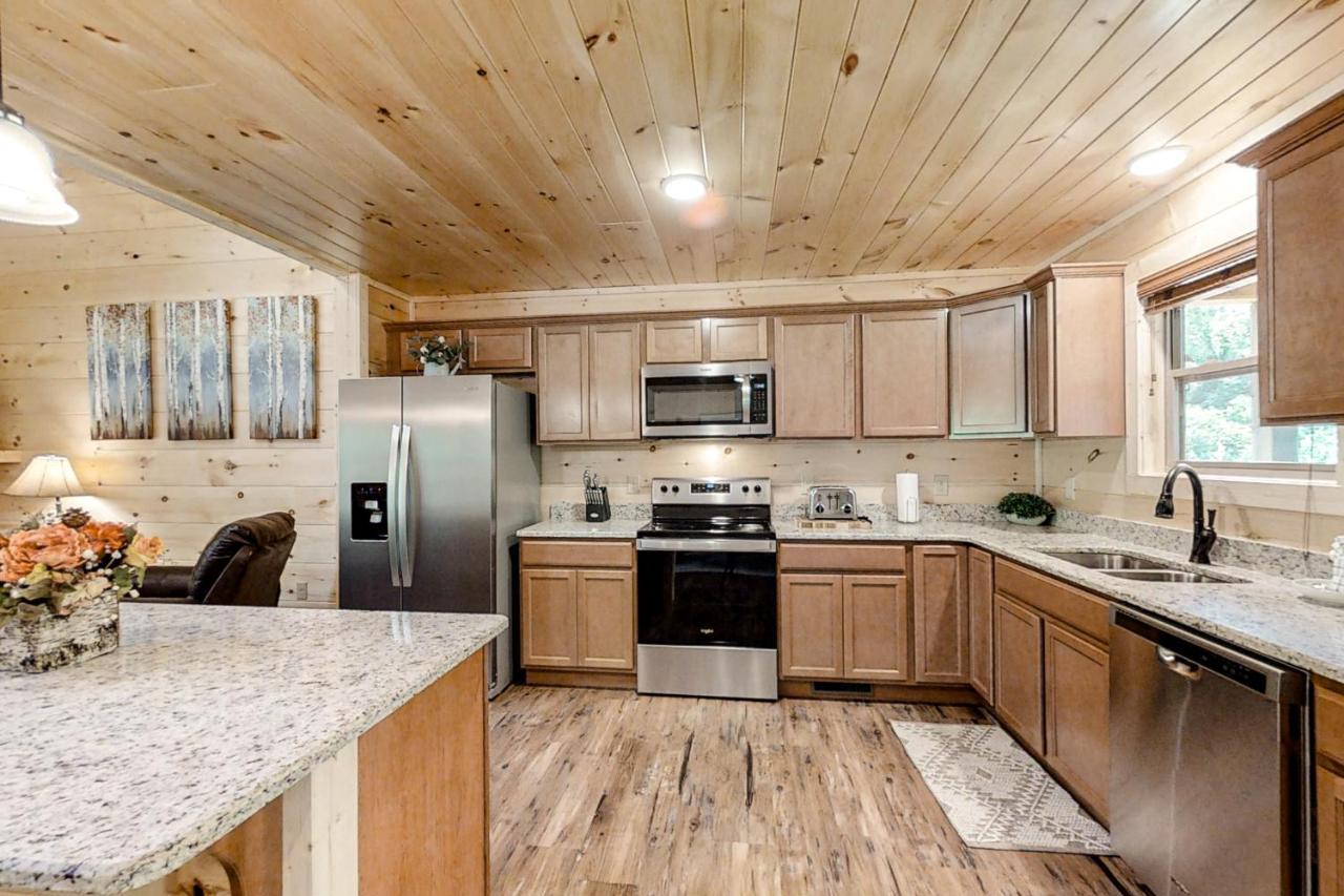 Misty Mountain Retreat Villa Sevierville Bagian luar foto