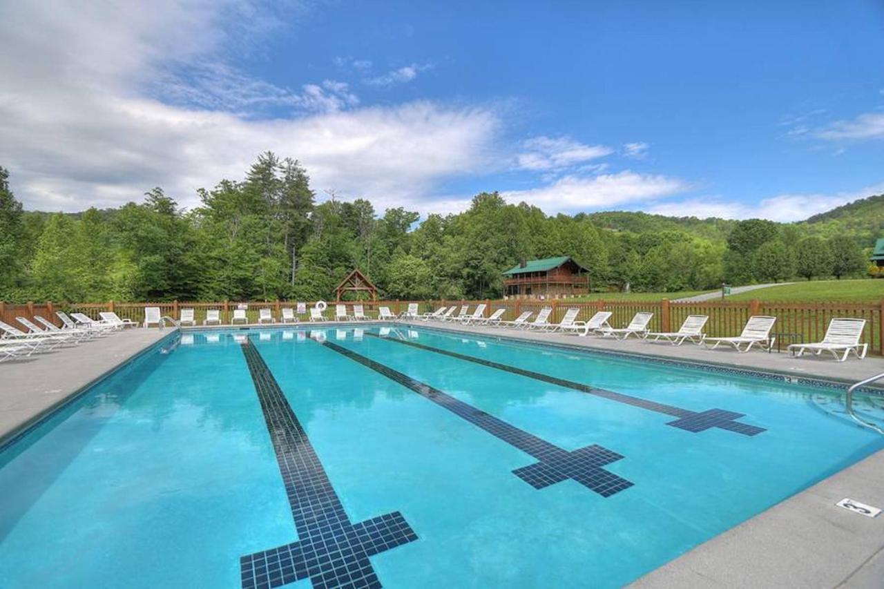 Misty Mountain Retreat Villa Sevierville Bagian luar foto